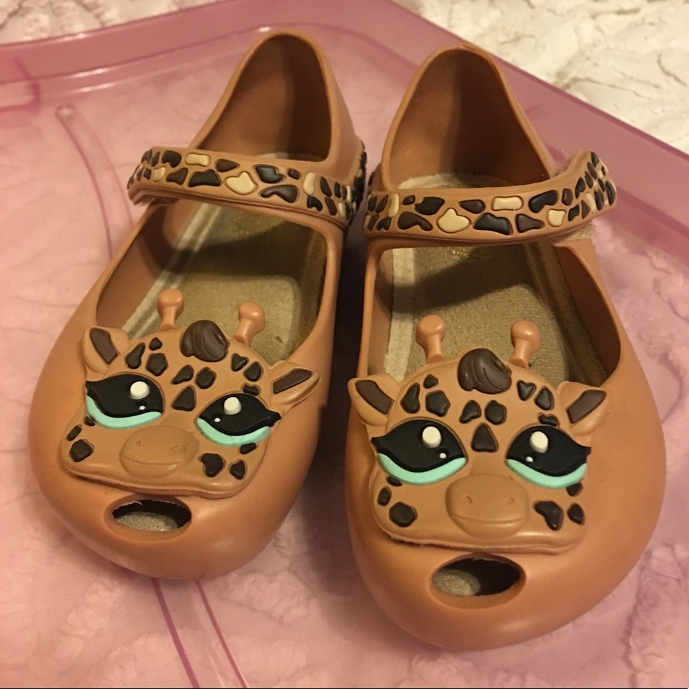 Mini Melissa Giraffe size 7 toddler